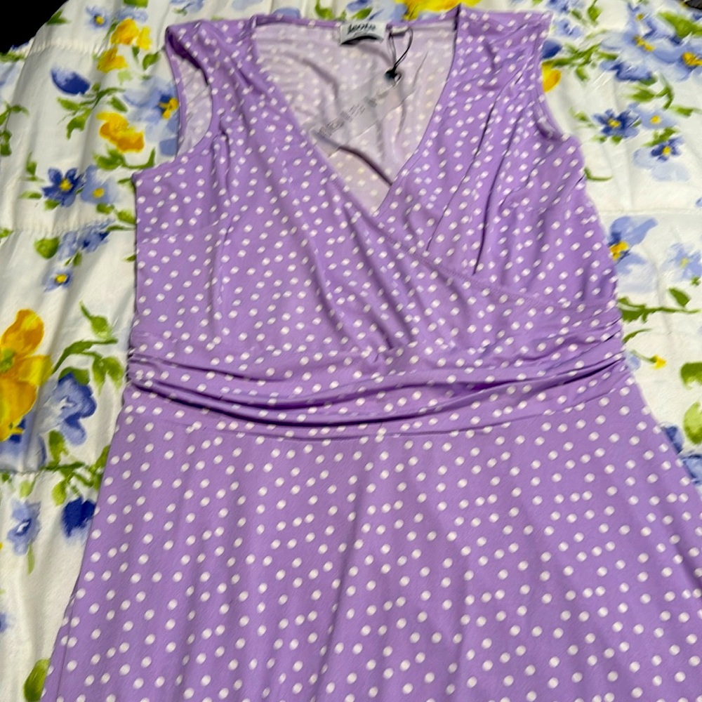 Leota medium beautiful dress with tags
